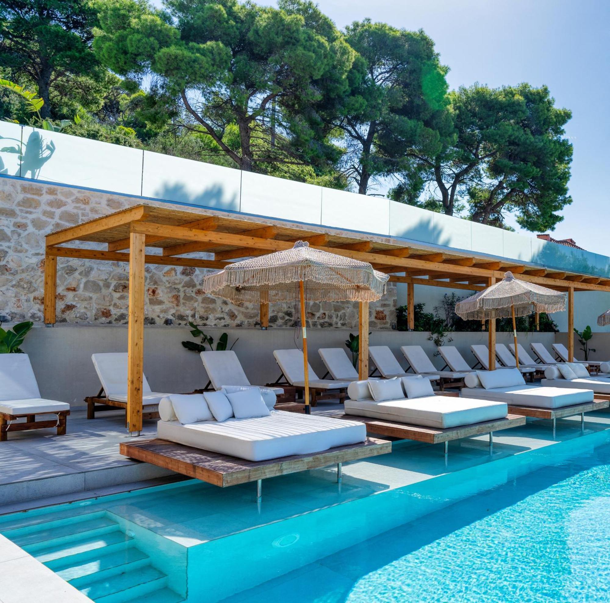 Myzith Luxury Suites Keri エクステリア 写真