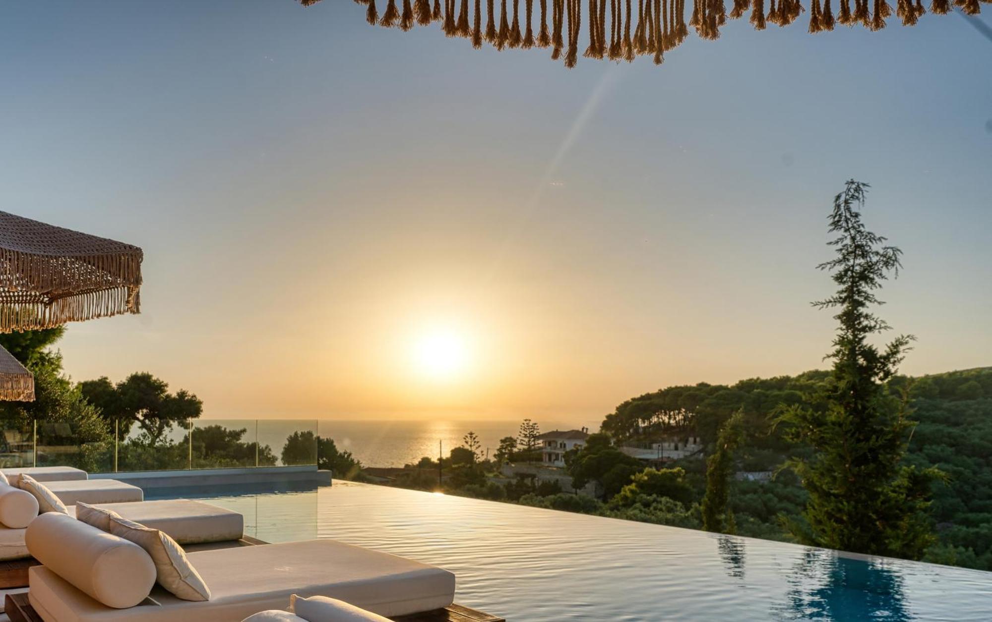 Myzith Luxury Suites Keri エクステリア 写真