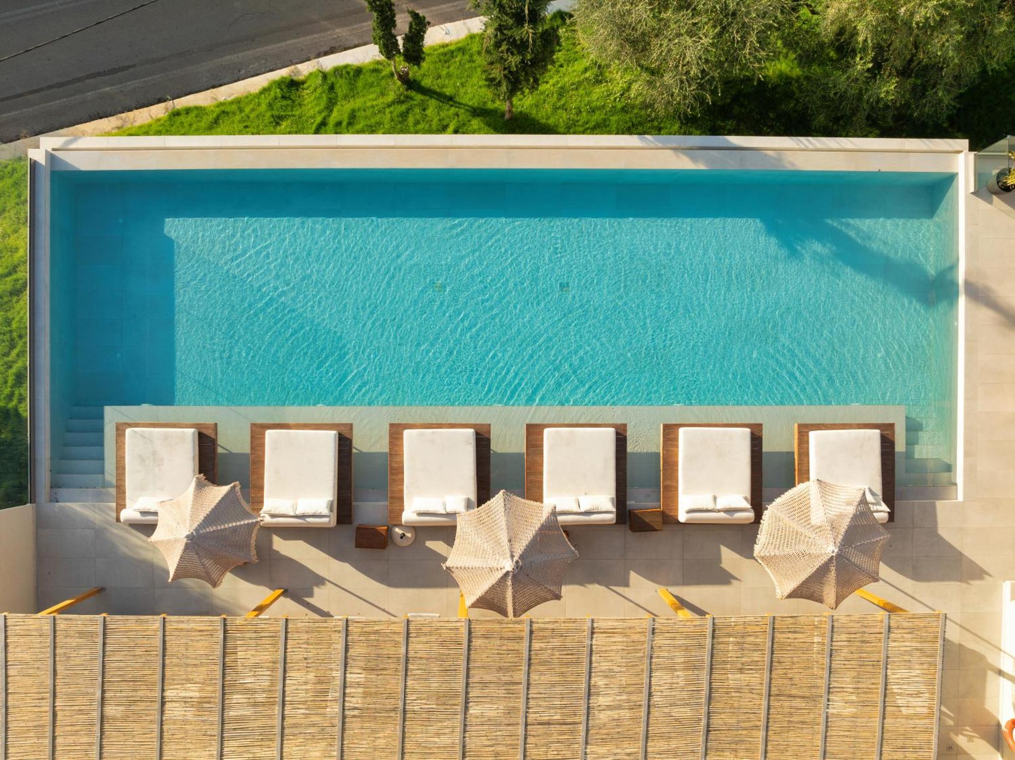 Myzith Luxury Suites Keri エクステリア 写真